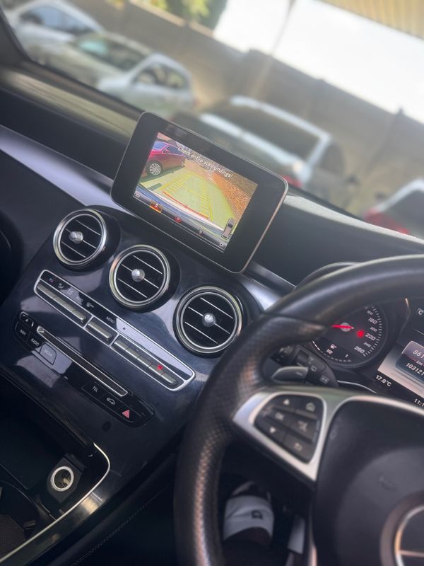 2018-Mercedes-Benz-GLC-Full-house-premium image:6