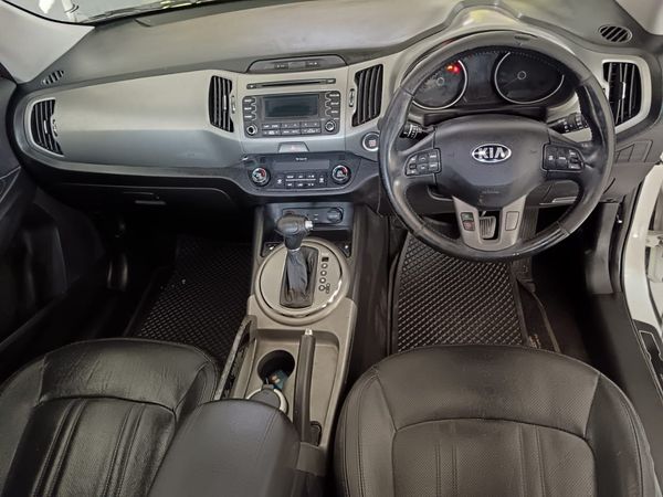 2015-Kia-Sportage-20-CRDi-Auto image:6