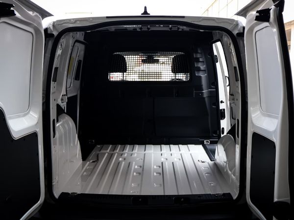 2025-Volkswagen-Caddy-Cargo-20tdi-75kw-FC-PV image:11
