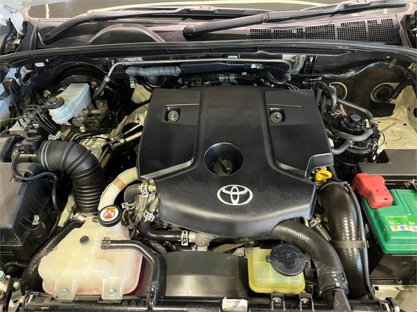 2019-Toyota-Hilux-28-GD-6-Raised-Body-Auto-Raider-Double-Cab image:8