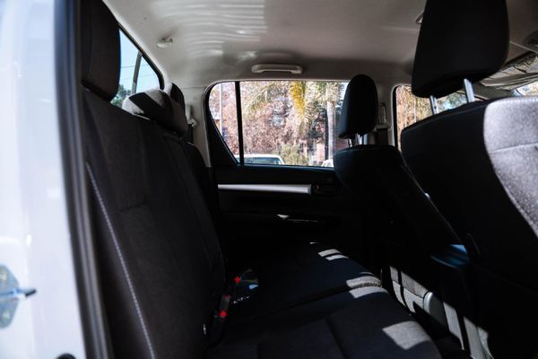 2026-Toyota-Hilux-24-GD-6-Raised-Body-Raider-Double-Cab image:9