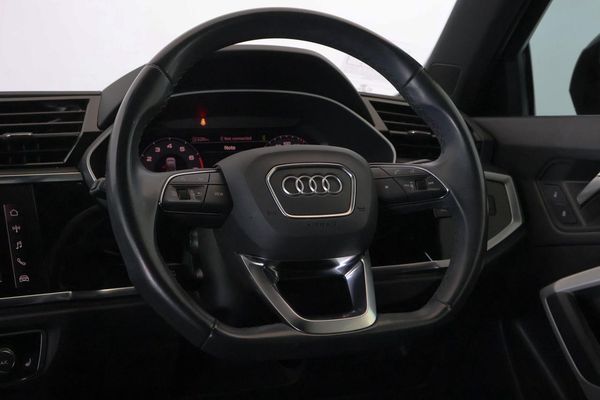 2025-Audi-Q3-Sportback-Black-Edition-35-TFSI image:14