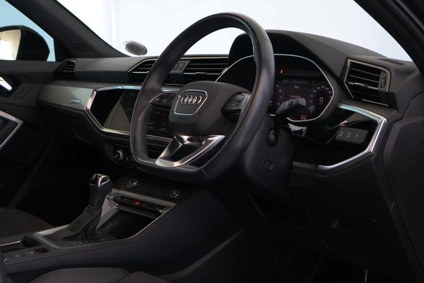 2025-Audi-Q3-Sportback-Black-Edition-35-TFSI image:15