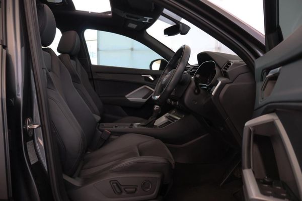 2025-Audi-Q3-Sportback-Black-Edition-35-TFSI image:16