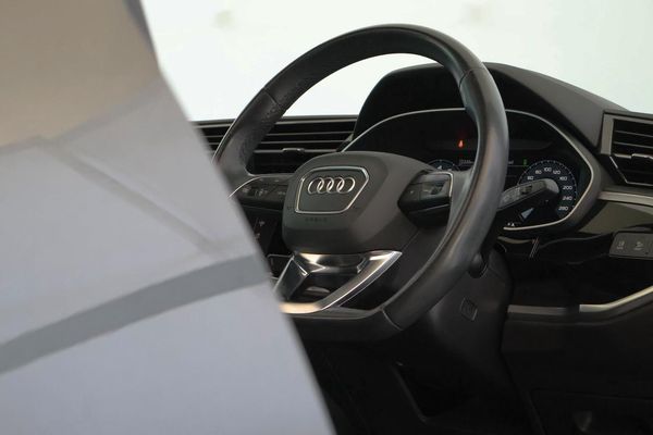 2025-Audi-Q3-Sportback-Black-Edition-35-TFSI image:17