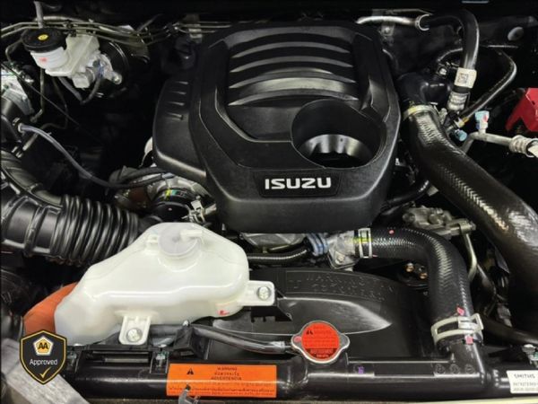 2025-Isuzu-D-Max-19-DDI-HR-X-Rider-4x4-Auto-Double-Cab image:17