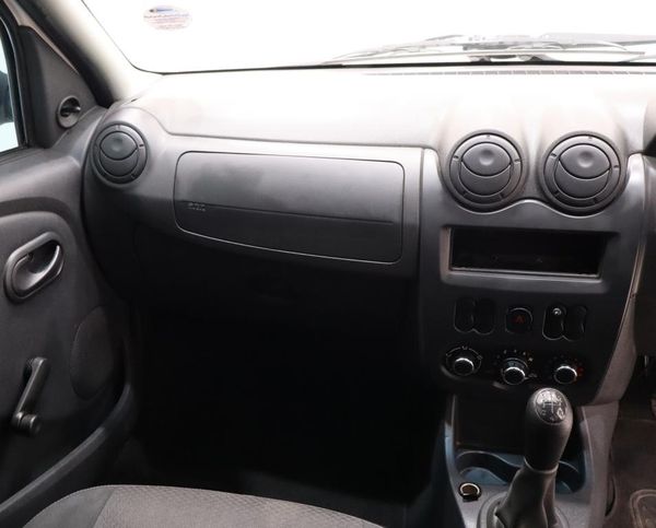 2021-Nissan-NP200-16 image:12