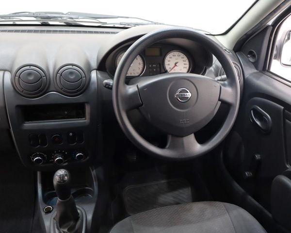 2021-Nissan-NP200-16 image:13