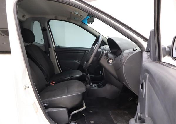 2021-Nissan-NP200-16 image:15