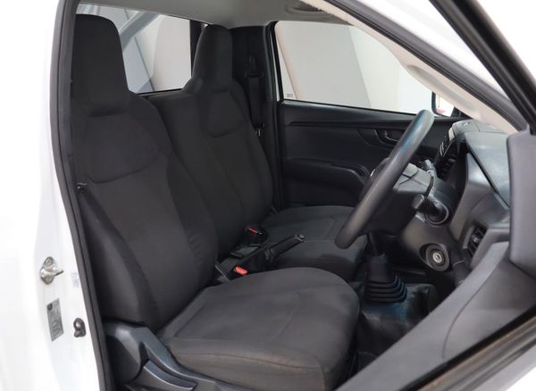 2021-Isuzu-D-Max-19-DDI-Single-Cab image:13
