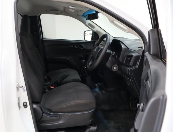 2021-Isuzu-D-Max-19-DDI-Single-Cab image:14