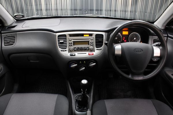 2006-Kia-Rio-14-High-5-dr image:9