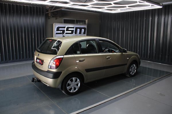 2006-Kia-Rio-14-High-5-dr image:3