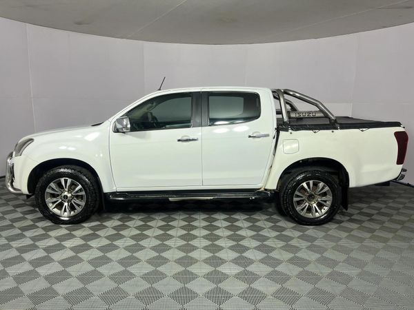 Used Isuzu KB 300 D-Teq LX Double-Cab for sale in North West
