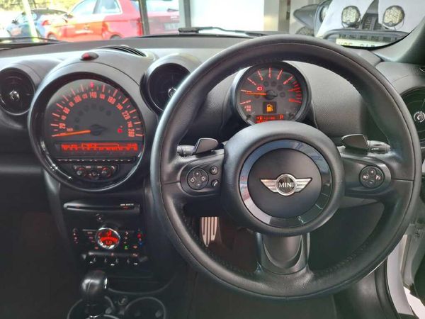 2016-MINI-Countryman-Cooper-S-Auto image:13