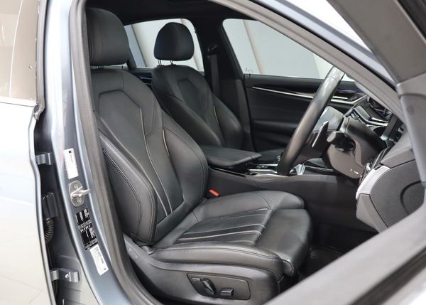 2019-BMW-5-Series-520d-M-Sport image:18