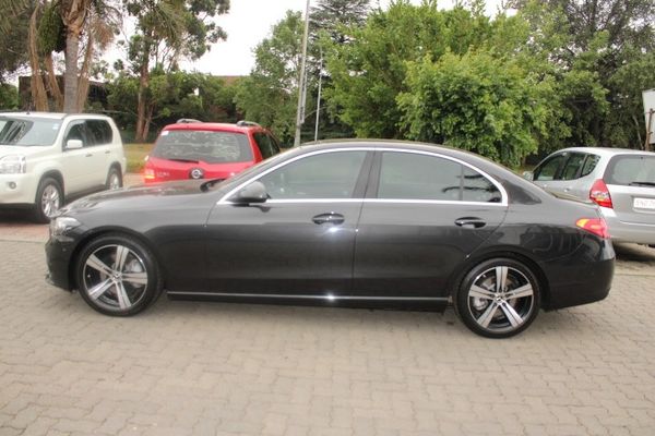 2022-Mercedes-Benz-C-Class-C200-Auto-W206 image:3