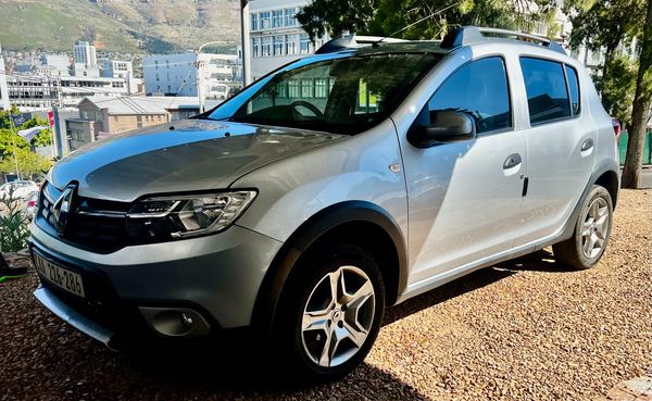 2019-Renault-Sandero-900T-Stepway-Expression image:1