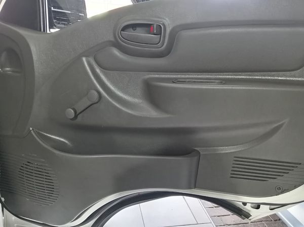 2018-Hyundai-H100-Bakkie-26D-Dropside image:9