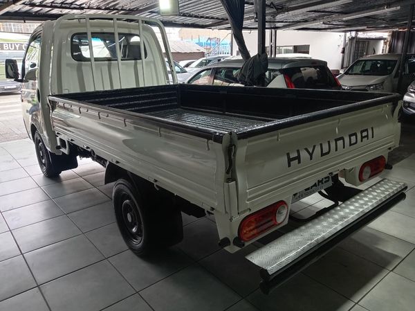 2018-Hyundai-H100-Bakkie-26D-Dropside image:4