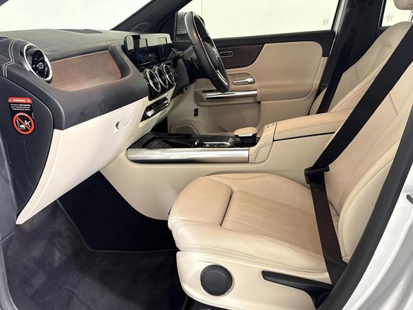 2021-Mercedes-Benz-GLA-200d-Progressive-Auto image:9