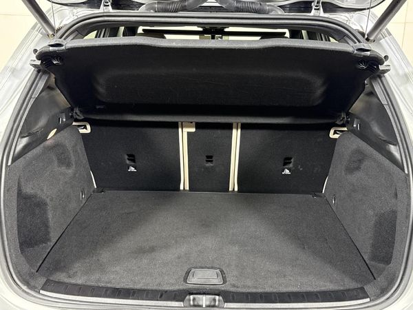 2021-Mercedes-Benz-GLA-200d-Progressive-Auto image:11