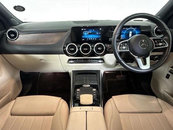 2021-Mercedes-Benz-GLA-200d-Progressive-Auto image:1