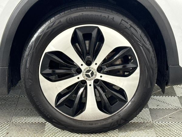 2021-Mercedes-Benz-GLA-200d-Progressive-Auto image:5