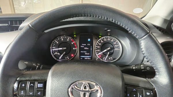 2024-Toyota-Hilux-28-GD-6-Raider-4x4-Auto-Double-Cab image:16