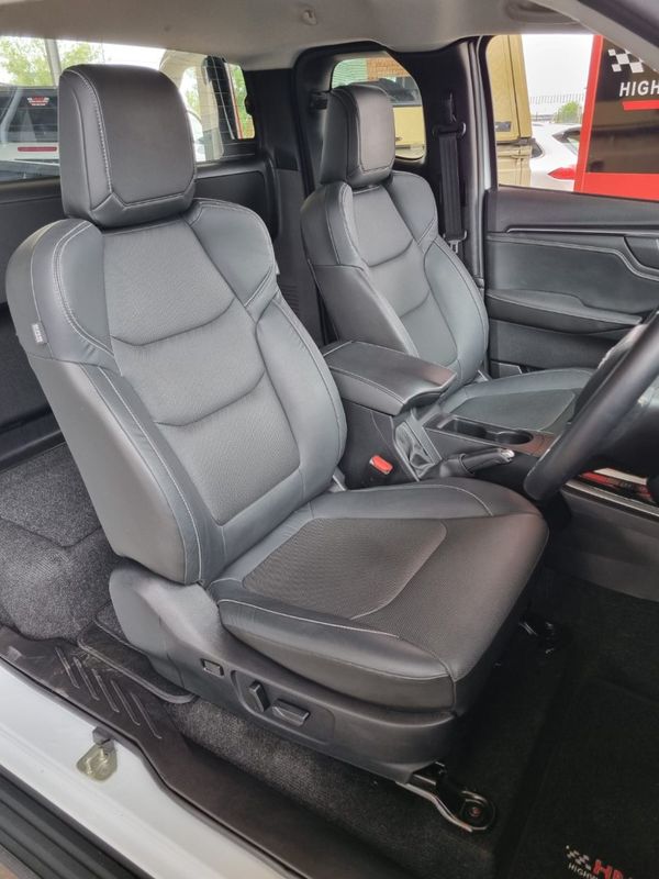 2024-Isuzu-D-Max-30-DDI-LSE-4x4-Auto-Extended-Cab image:14