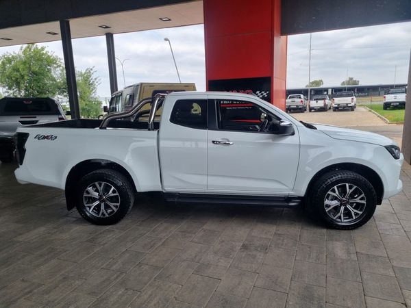 2024-Isuzu-D-Max-30-DDI-LSE-4x4-Auto-Extended-Cab image:1