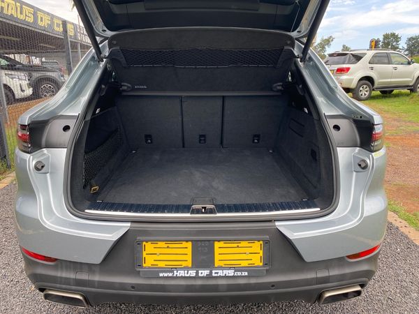 2020-Porsche-Cayenne-Coupe image:5