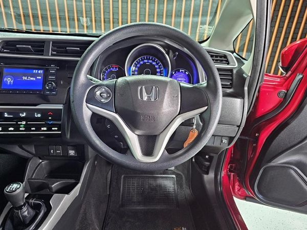 2023-Honda-WR-V-12-Elegance image:9
