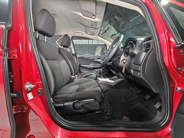 2023-Honda-WR-V-12-Elegance image:7