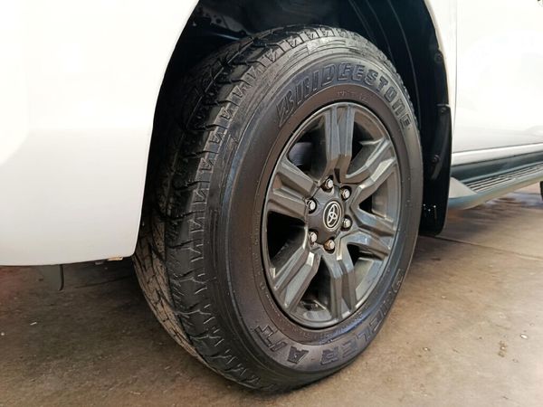 2021-Toyota-Hilux-24-GD-6-Raider-4x4-Double-Cab image:10