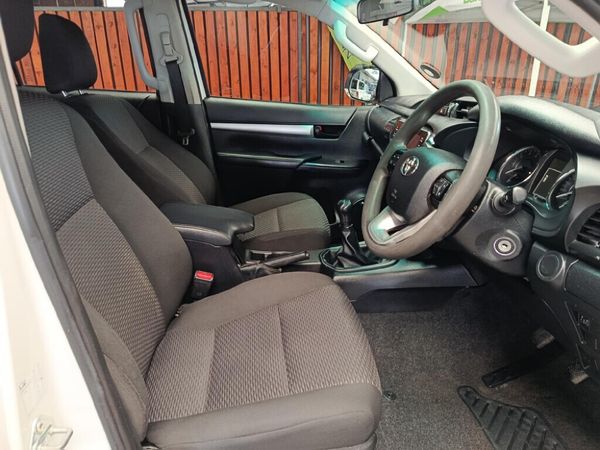 2021-Toyota-Hilux-24-GD-6-Raider-4x4-Double-Cab image:15