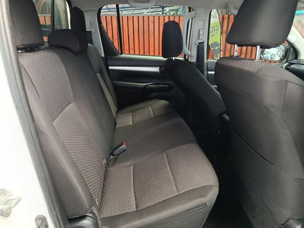 2021-Toyota-Hilux-24-GD-6-Raider-4x4-Double-Cab image:16