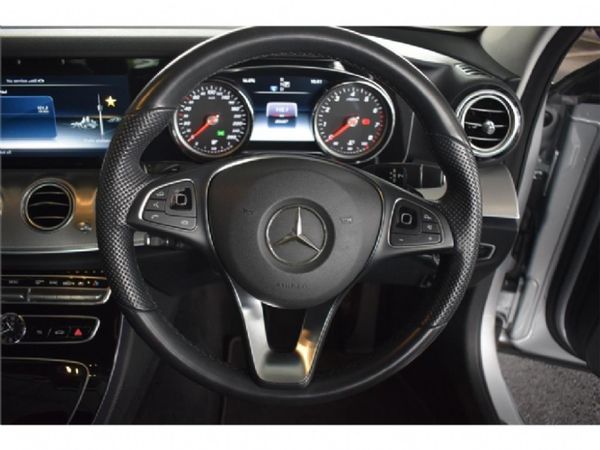 2017-Mercedes-Benz-E-Class-E-400 image:14