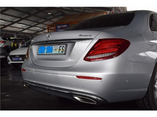 2017-Mercedes-Benz-E-Class-E-400 image:6