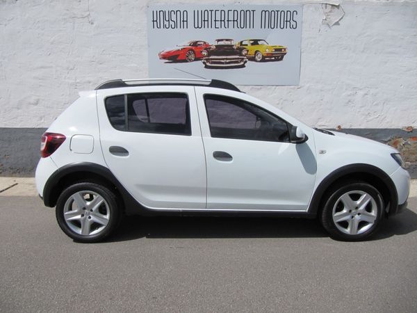2015-Renault-Sandero-900T-Stepway image:1