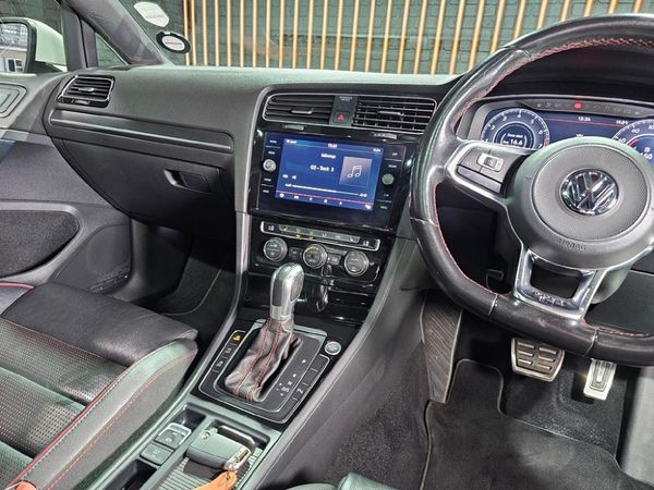 2019-Volkswagen-Golf-VII-GTI-20-TSI-Auto image:13
