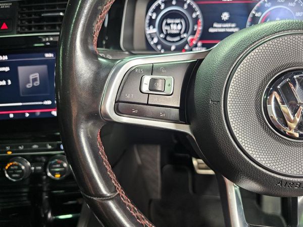 2019-Volkswagen-Golf-VII-GTI-20-TSI-Auto image:15