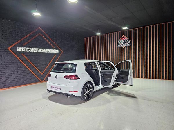 2019-Volkswagen-Golf-VII-GTI-20-TSI-Auto image:24