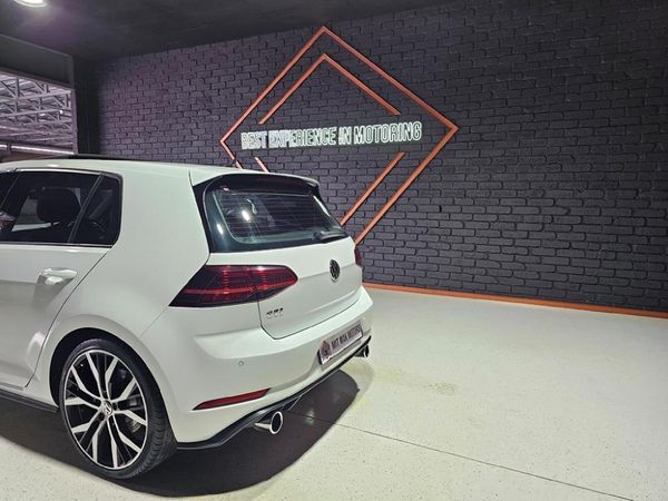 2019-Volkswagen-Golf-VII-GTI-20-TSI-Auto image:27