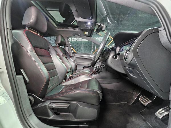 2019-Volkswagen-Golf-VII-GTI-20-TSI-Auto image:8