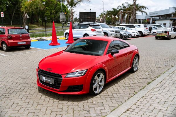 2015-Audi-TT-Coupe-20-TFSI-quattro-Auto image:12