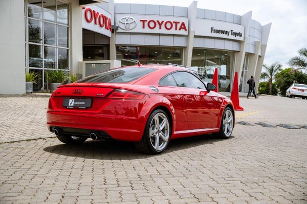 2015-Audi-TT-Coupe-20-TFSI-quattro-Auto image:8