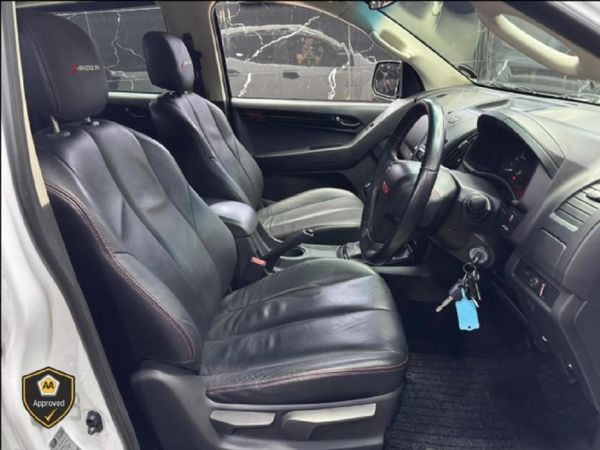 2017-Isuzu-KB-250-D-Teq-HO-X-Rider-Double-Cab image:7
