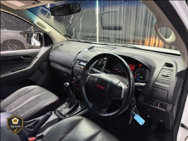 2017-Isuzu-KB-250-D-Teq-HO-X-Rider-Double-Cab image:8
