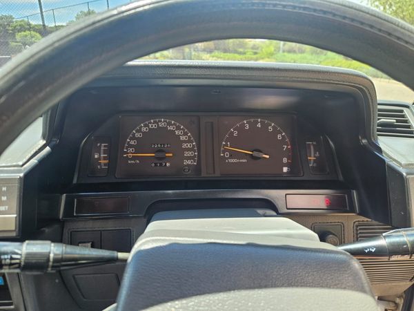 1988-Toyota-Cressida-RSi image:15